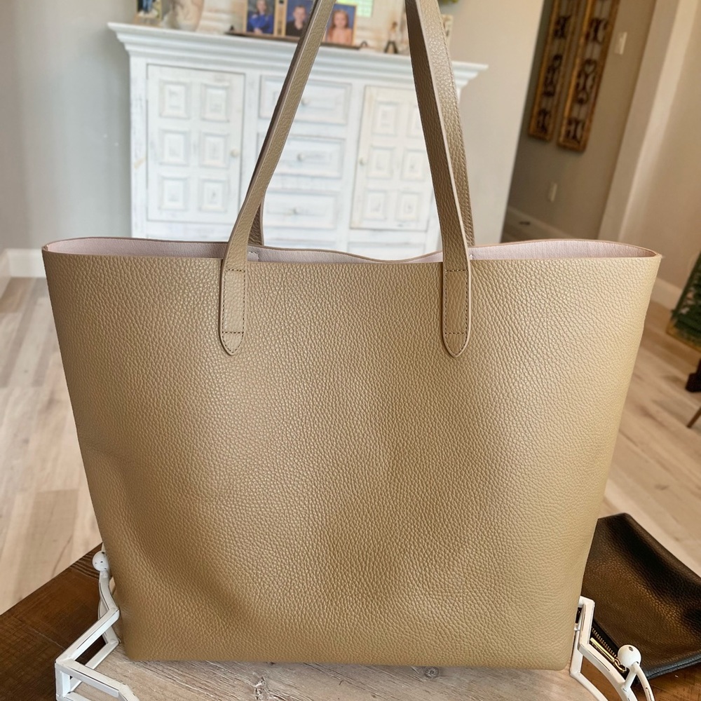 Cuyana Original Classic Leather Tote - Large (Discontinued) in Cappuccino